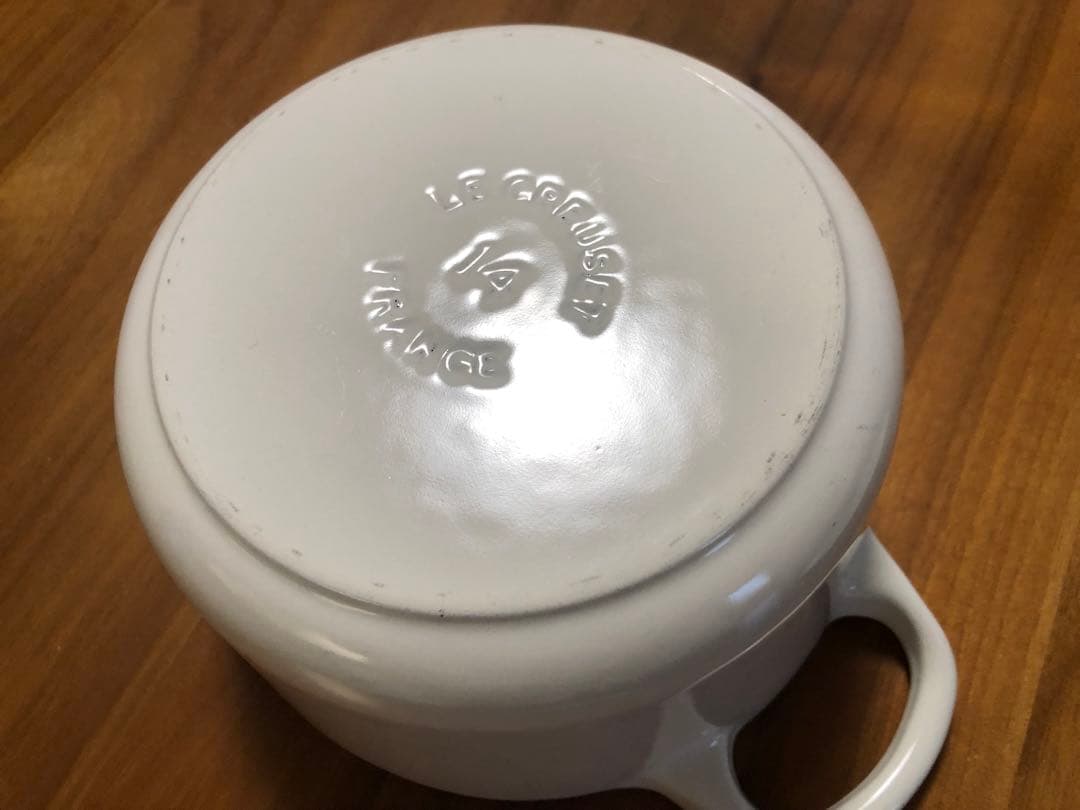 美品　ルクルーゼ　ココットロンド14センチ　ホワイト　レア品