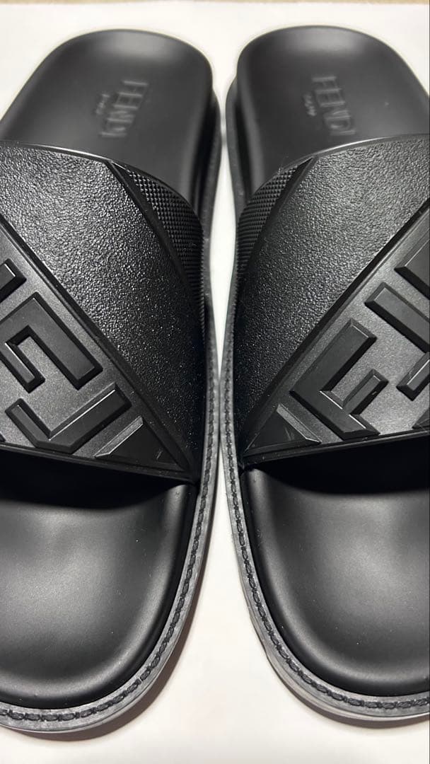 ＊美品破格＊ FENDI スライドサンダル