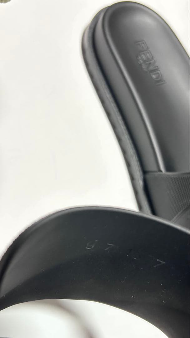 ＊美品破格＊ FENDI スライドサンダル