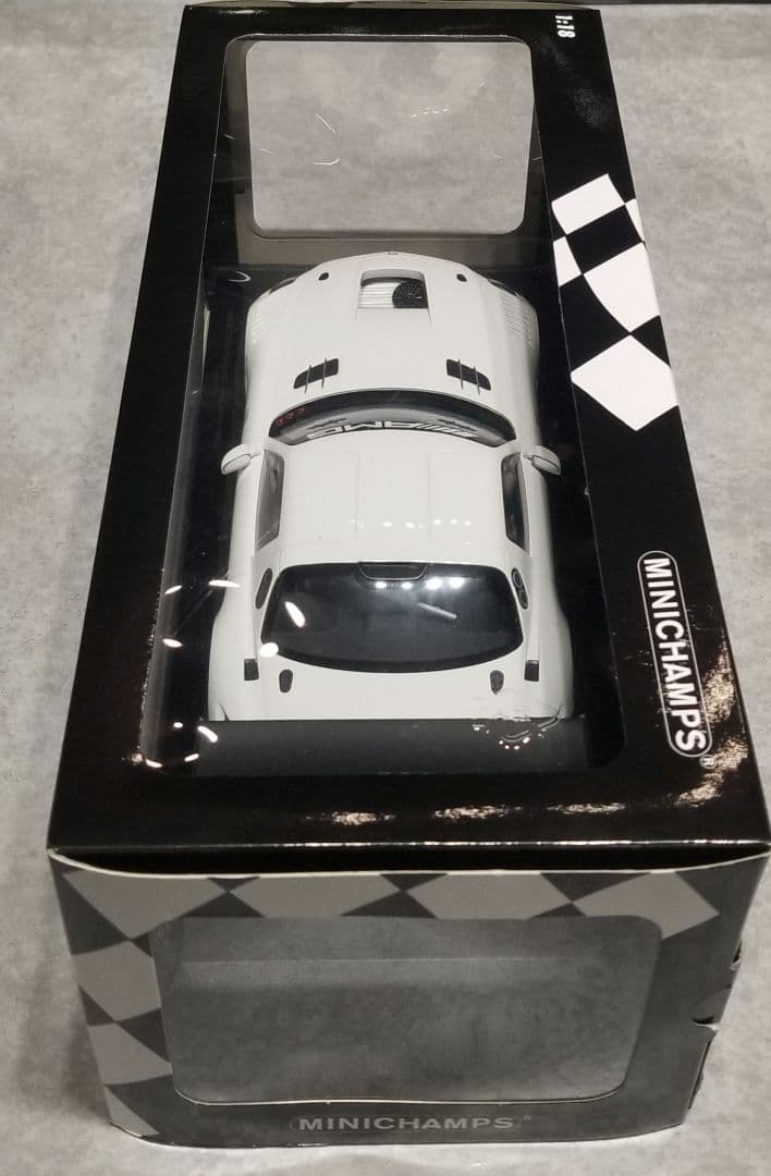 【レア美品】ミニチャンプス 1/18 メルセデスベンツ SLS AMG GT3