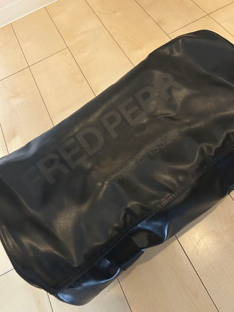 フレッドペリー ショルダーバッグ Tonal Barrel Backpack