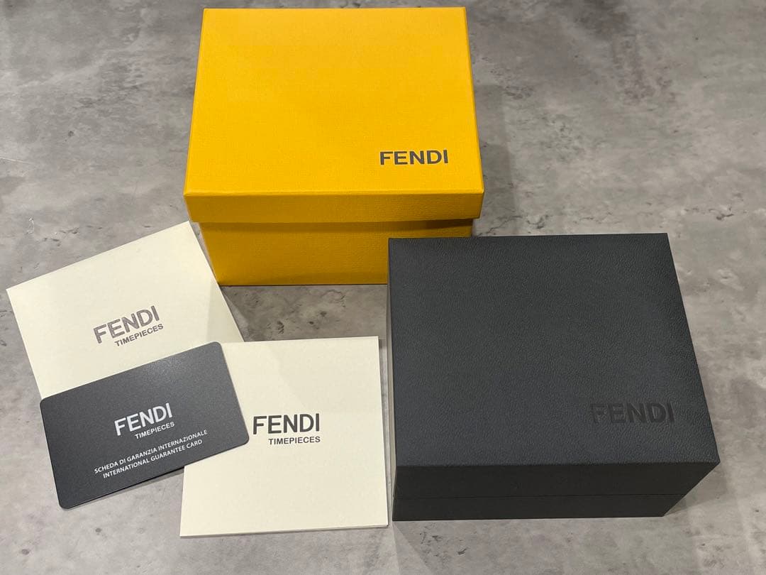 【新品】フェンディFENDI MY WAY 腕時計 付属品完備正規品 ファー付き