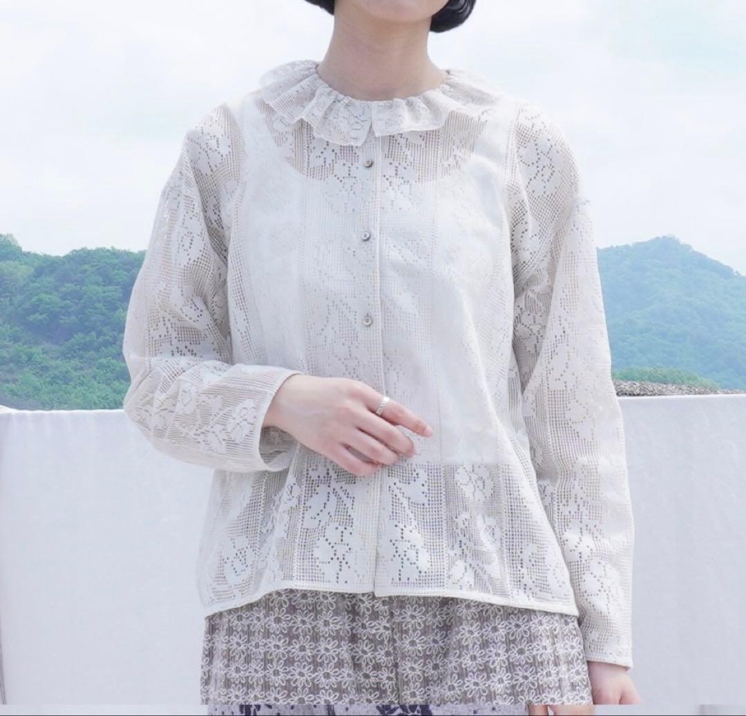 【1/25までお値下げ】アンビデックス qiri フリルカラーブラウス ベージュ