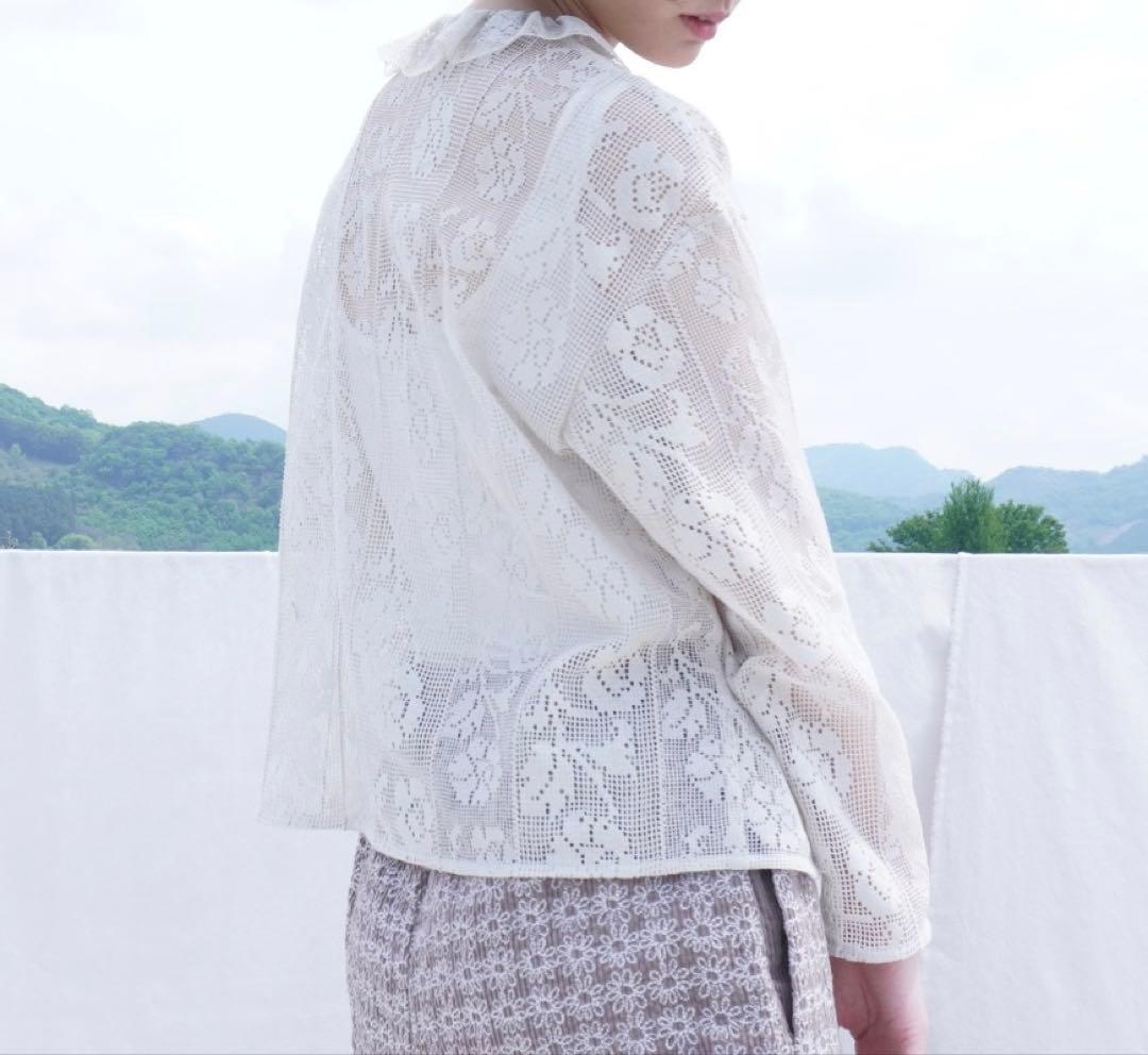 【1/25までお値下げ】アンビデックス qiri フリルカラーブラウス ベージュ