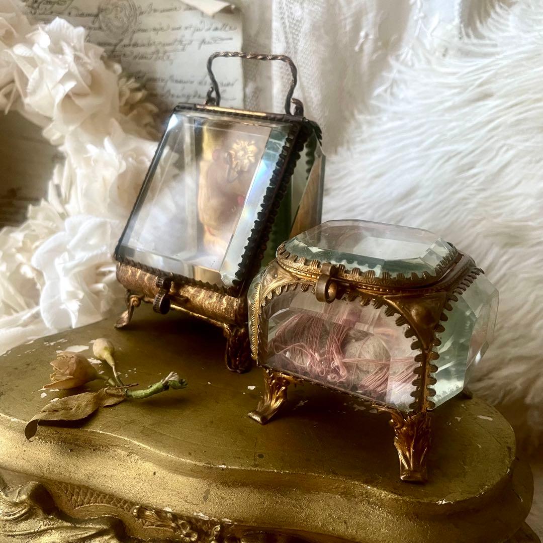 あけみん　ベベルガラス懐中時計ケースジュエリーボックスフランスアンティーク