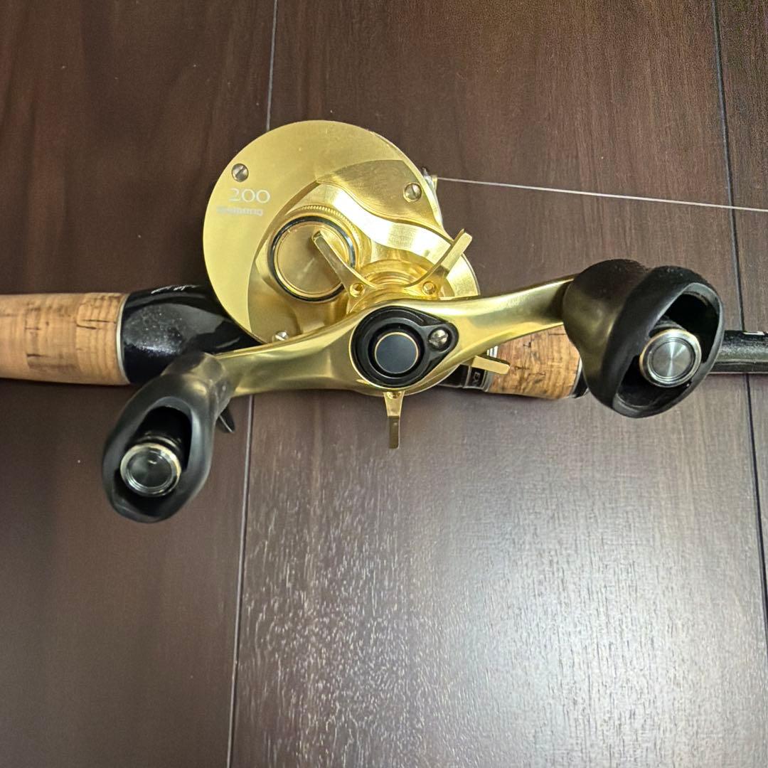 SHIMANO カルカッタコンクエスト200