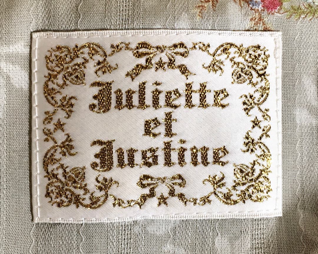 ○juliette et justine バラの花束のローブ ワンピース