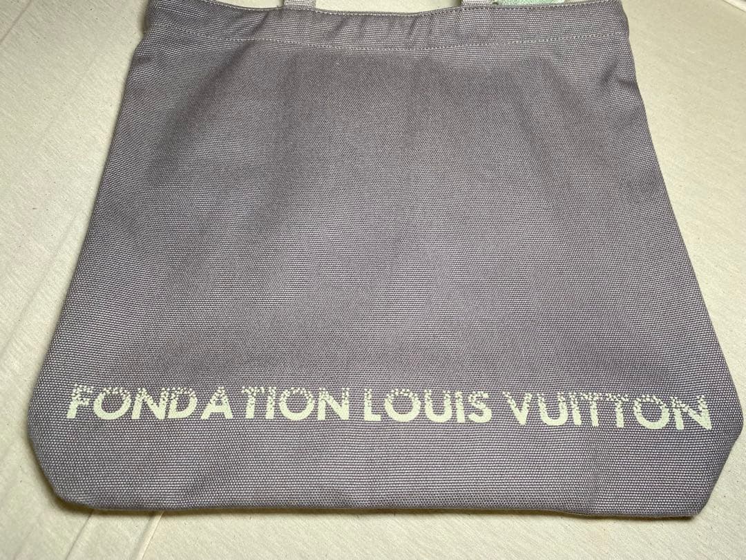 【限定 】ルイヴィトン フォンダシオン 美術館 キャンバストート　ポーチ付き！