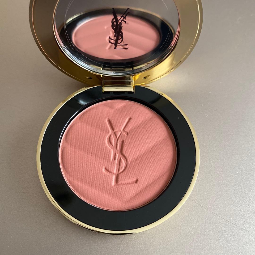 イヴサンローラン メイクミーブラッシュパウダー　０６番