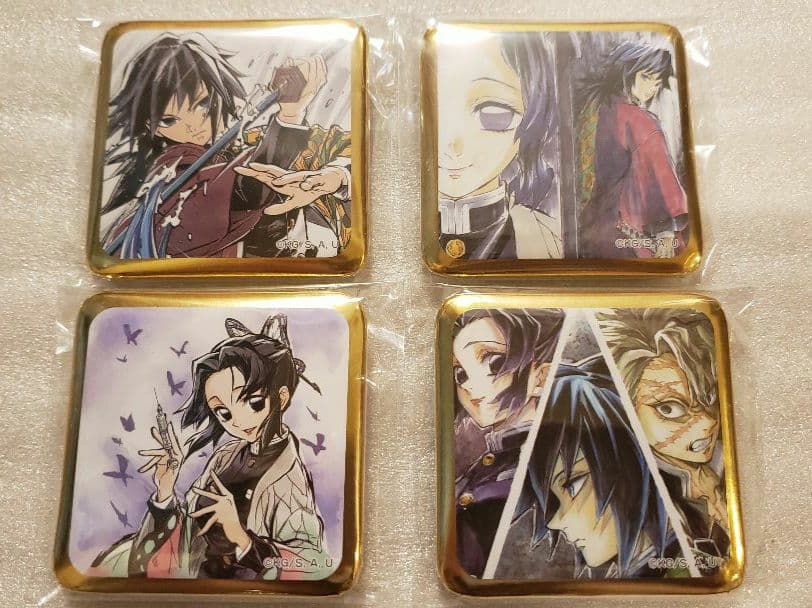 鬼滅の刃　ダイニング　缶バッジ　義勇　しのぶ　実弥