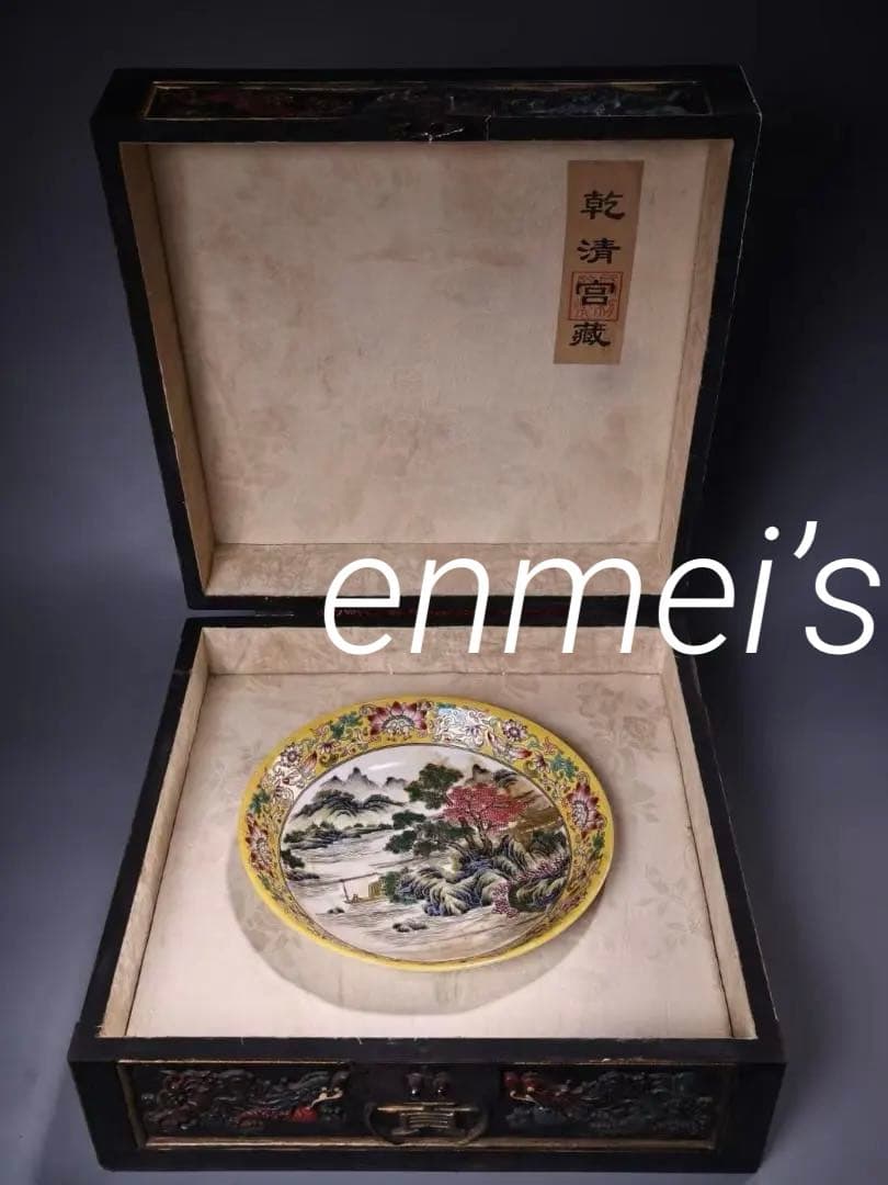 中国古美術・珍蔵粉彩・風景絵磁器の中皿・純手描き・刺繍箱付・置物・文房具・観賞皿