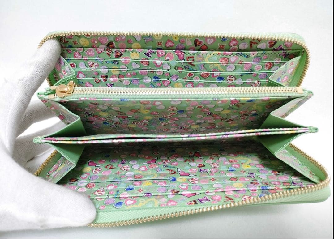 ヴィトン ジッピーウォレット ラウンド長財布 グリーン系 M82065