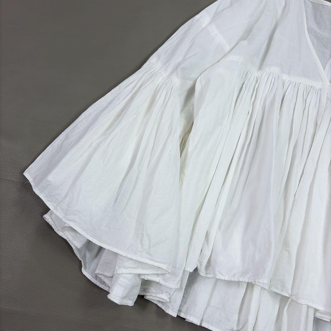 ウィムガゼット THE PAUSE ギャザーフレア Vネック ブラウス ホワイト