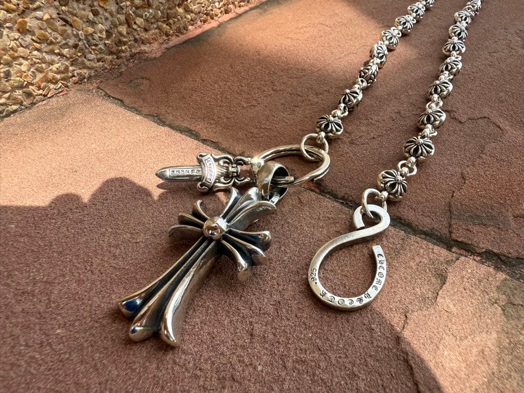 新入荷　バイカー必須　フラワークロスウォレットチェーン　刻印有り　MLCN05