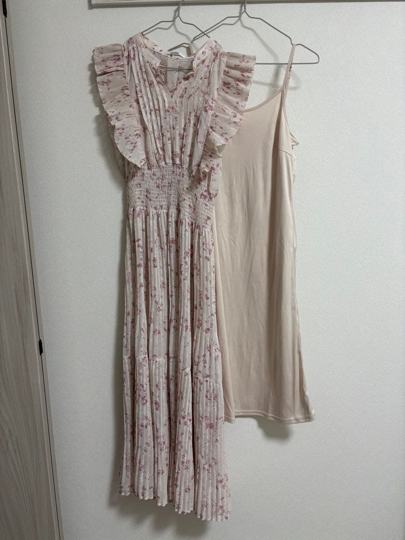 SNIDEL Sustainableフリルワンピース ピンク