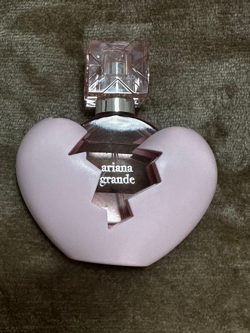 【最終値下げ】アリアナグランデ　香水　4個