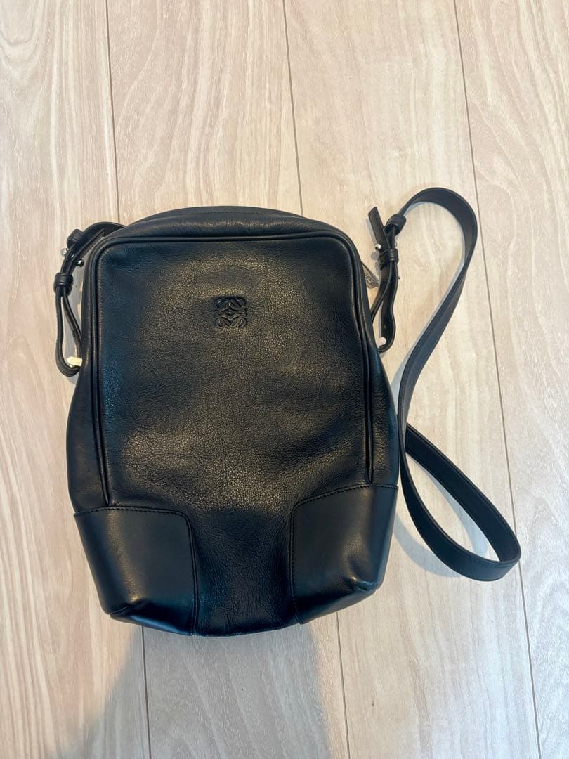 LOEWE ロエベ レザーショルダーバッグ 正規品 GILT購入