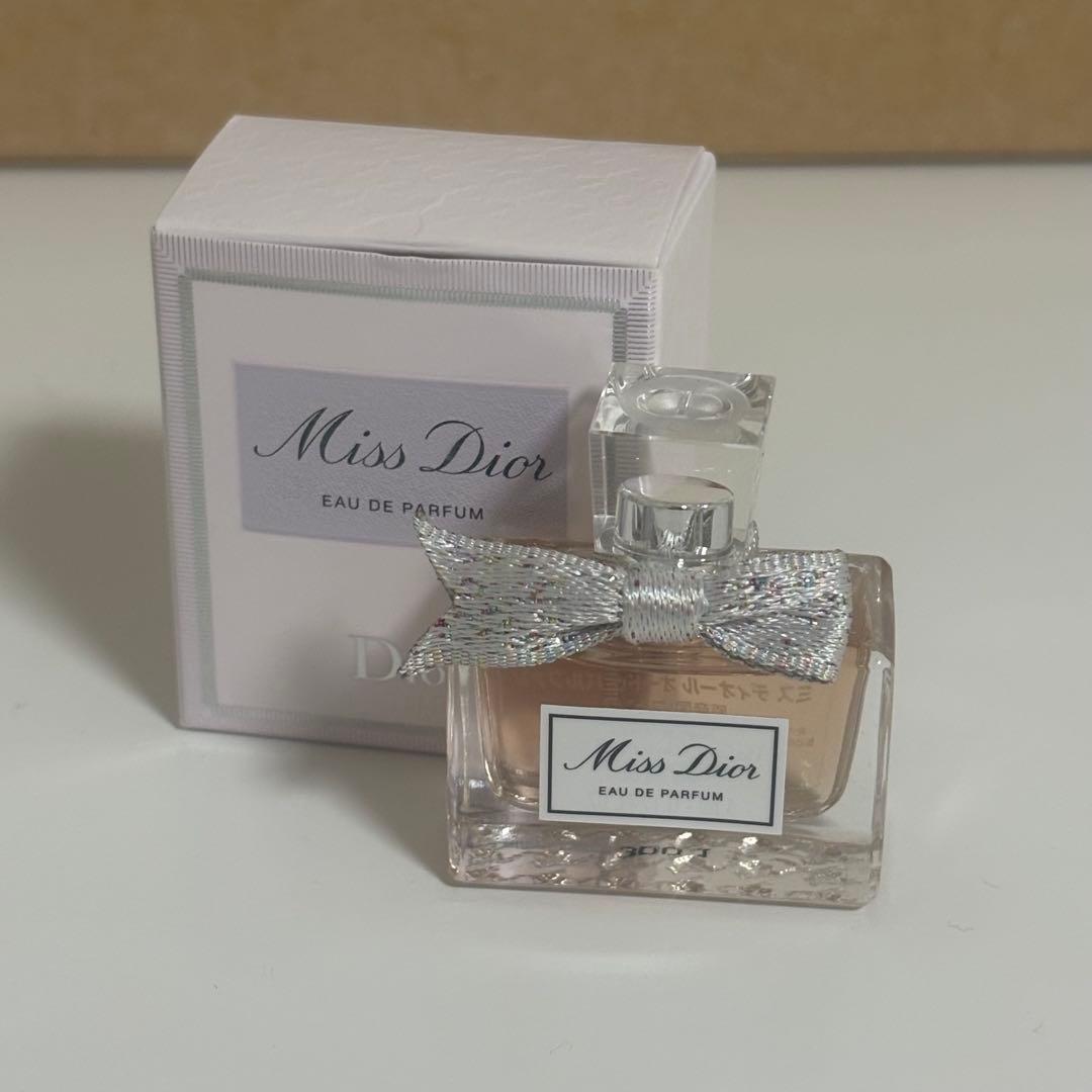 【外箱・おまけあり】Miss Dior Essence 香水 35ml