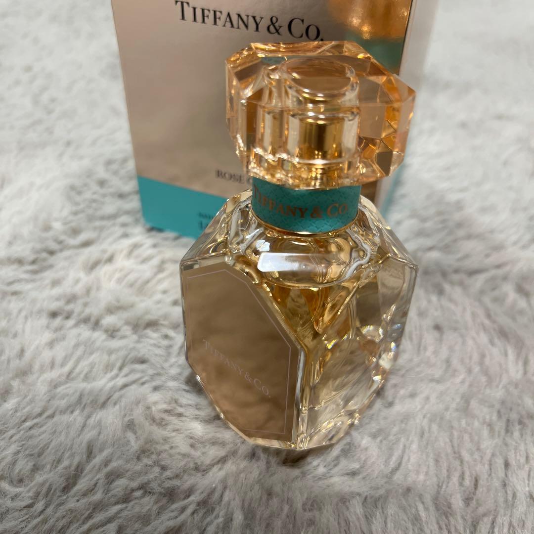 E.Yティファニー ローズゴールド 香水　ハンドクリーム