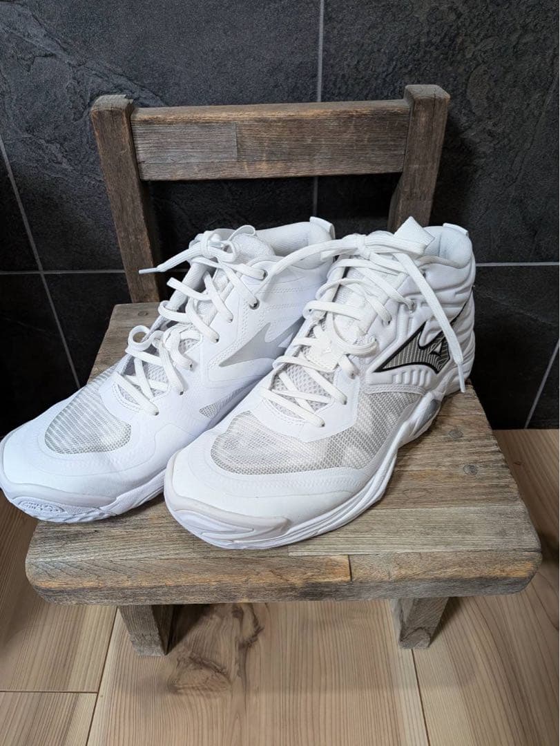 【新品】バレーボールシューズ ホワイト メッシュ