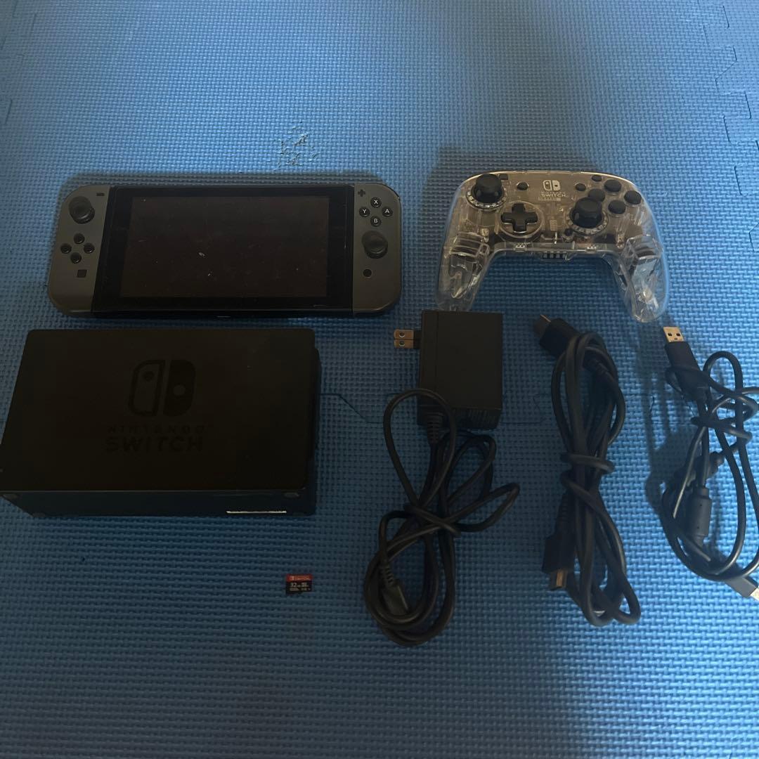 Nintendo Switch本体と付属品