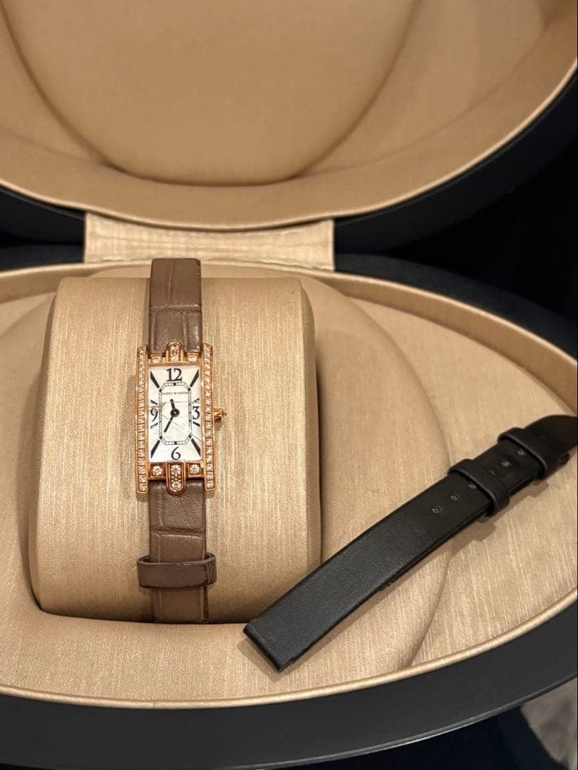 HARRY WINSTON ダイヤモンド装飾 腕時計