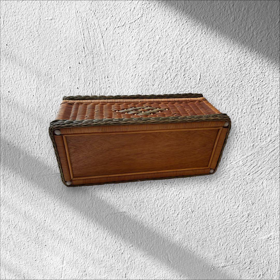 古い藤の収納ボックス　ラタンバスケット　ベンチ
