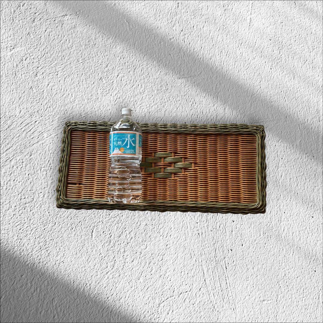 古い藤の収納ボックス　ラタンバスケット　ベンチ