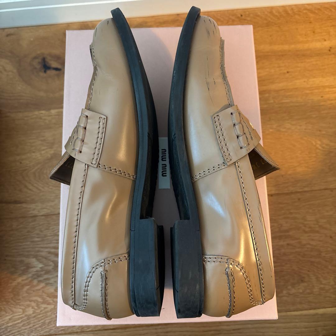 miumiuローファー　ベージュ　38.5