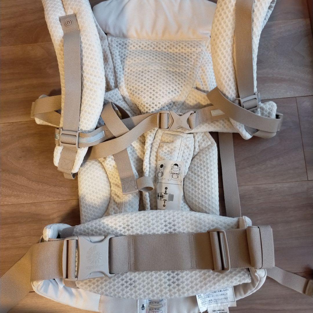 美品*2024/9購入　エルゴ　オムニブリーズ　抱っこ紐　ベージュ
