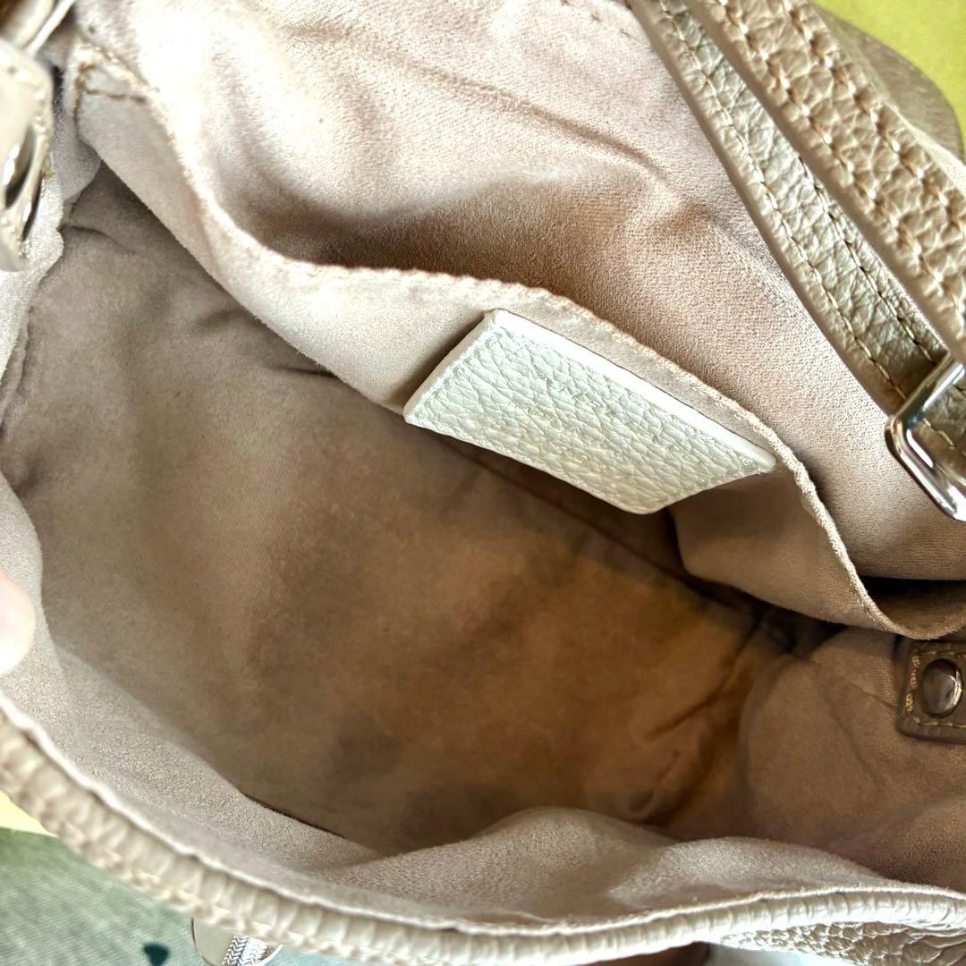 おーたにです 美品ザネラートポスティーナ　ベイビー　色トープ