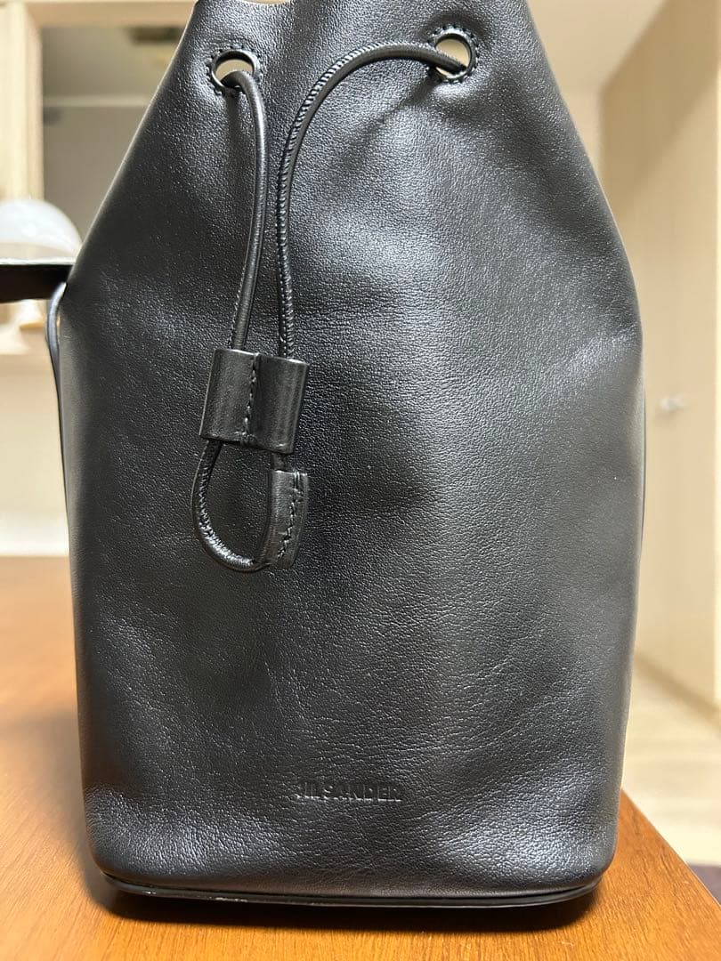 JIL SANDER ブラック レザー ショルダーバッグ