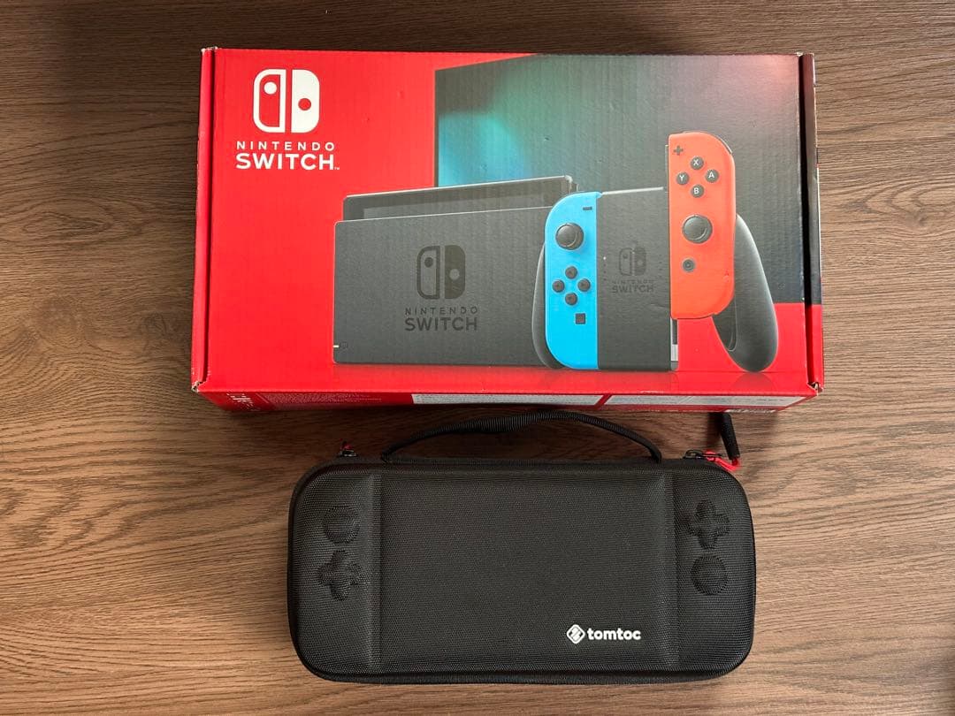 Nintendo Switch （ケース＋128GBのmicroSDカード付き）