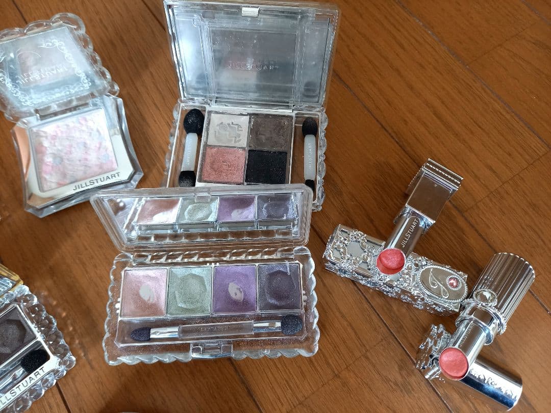JILL STUART　アイシャドウ、ルージュ