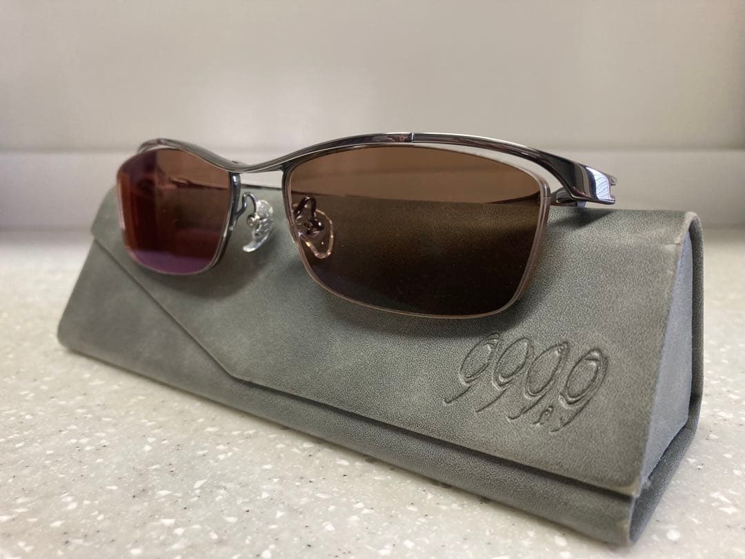 999.9 フォーナインズ　SP-10T ガンメタリック