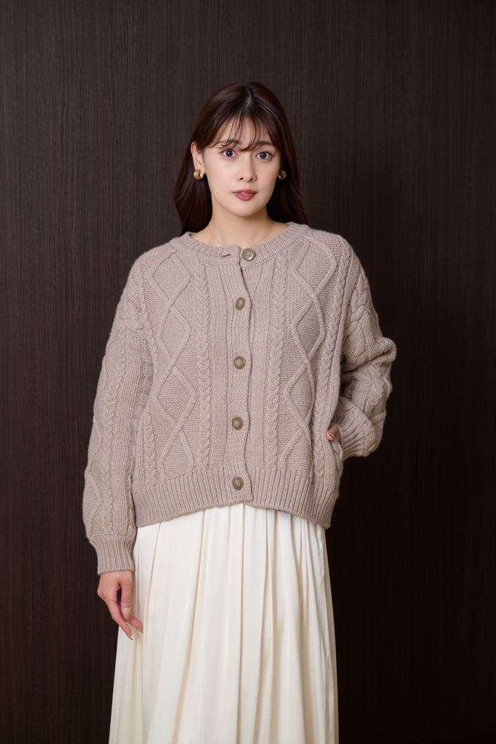 【新品】ハーリップトゥ H Boa Cable Knit Cardigan