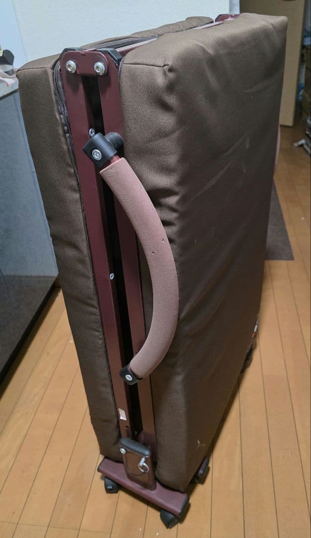 ✨超コンパクト折りたたみベッド✨直接受取8600円割引✨取扱説明書有り✨