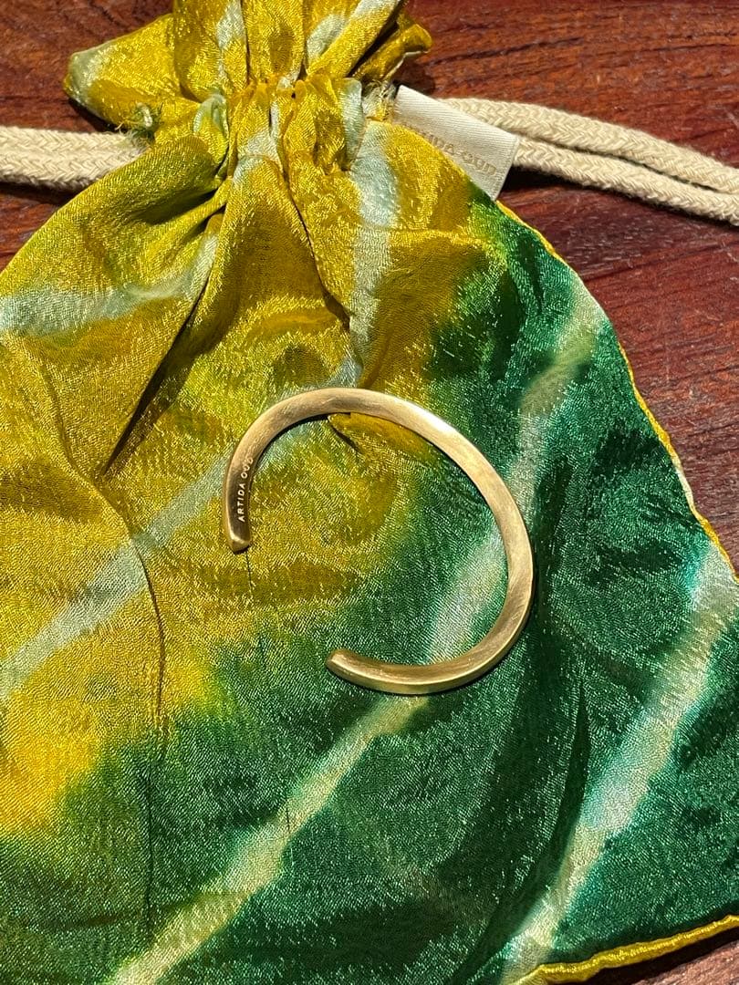 アルティーダウード　artida oud オーガニックダルポリッシュ　バングル