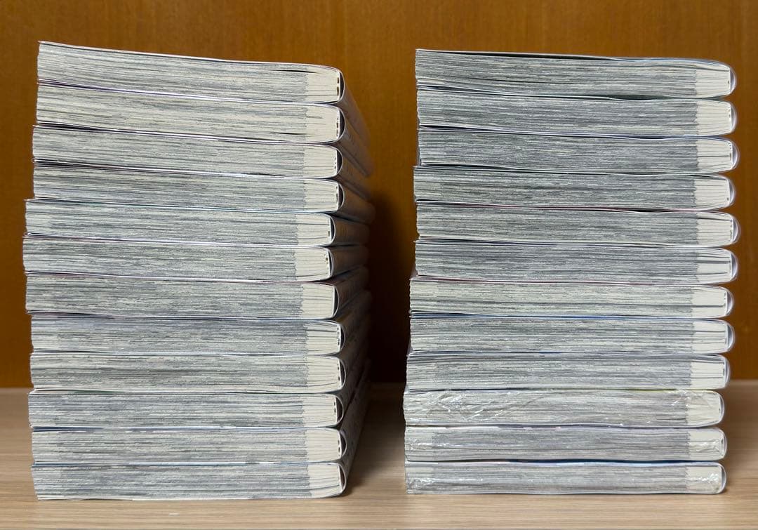 【匿名配送】全巻初版 特典多数 2.5次元の誘惑 1〜24巻セット