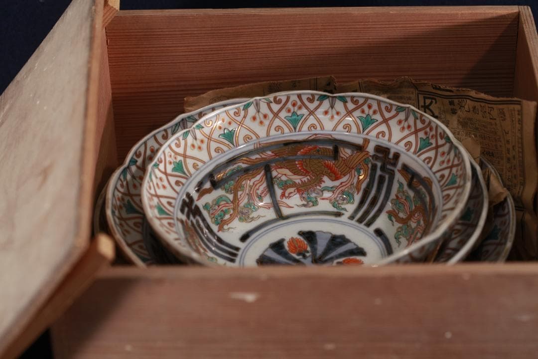 033　古伊万里　色絵３つ重丼鉢　無傷　江戸時代　箱付　年末　蔵出