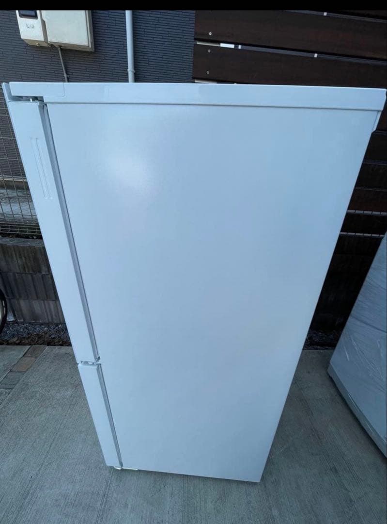 【美品】SHARPシャープ 冷蔵庫 SJ-GD15G-W 152L