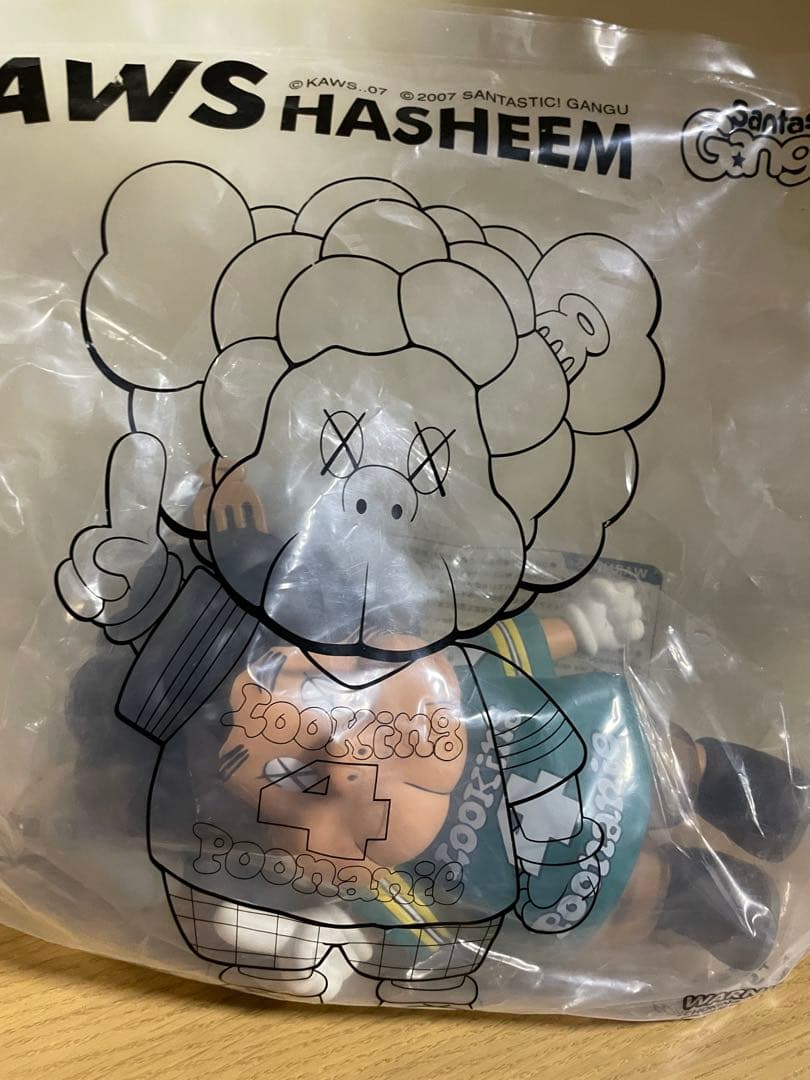 激レア未開封　kaws コラボ　ハシーム　 tokyoTRIBEサンタスティック