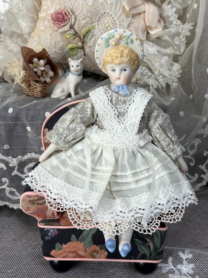 ✨期間限定✨ボネットヘッドのパリアンドール　ビスクドール　ミニョネット