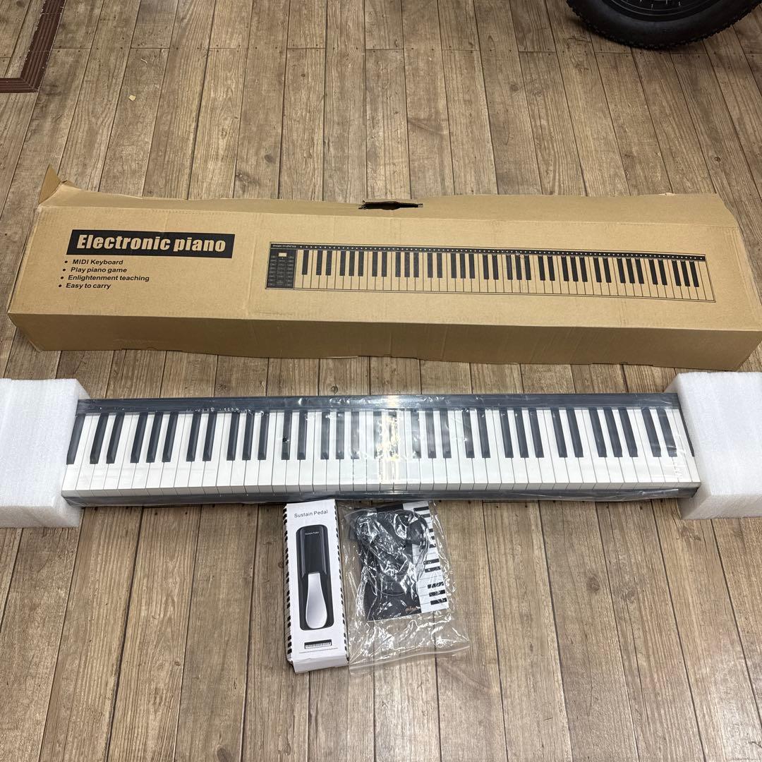 61鍵電子ピアノ 軽量・持ち運び便利
