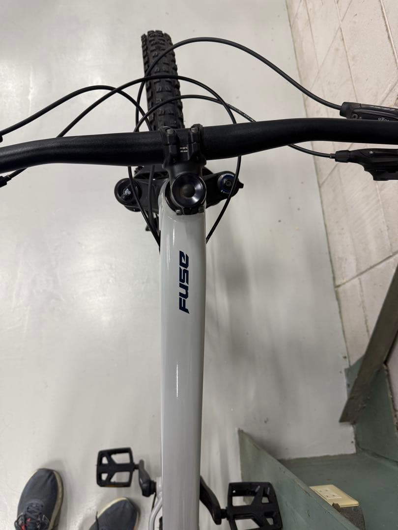 SPECIALIZED （スペシャライズド）FUSE COMP 29（M）