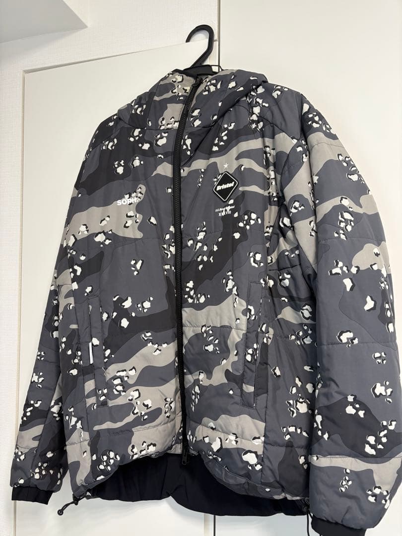 F.C.Real Bristol リバーシブルナイロンジャケット ダークグレー