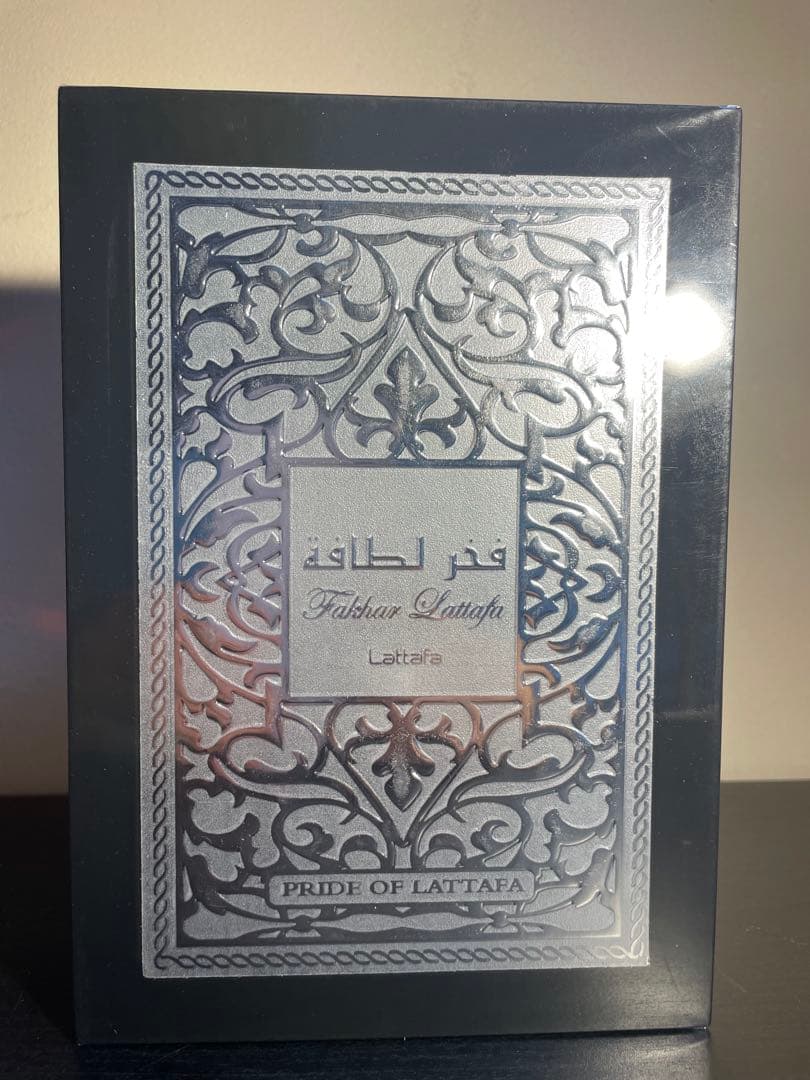 香水(女性用) Lattafa Fakhar Black 100ml