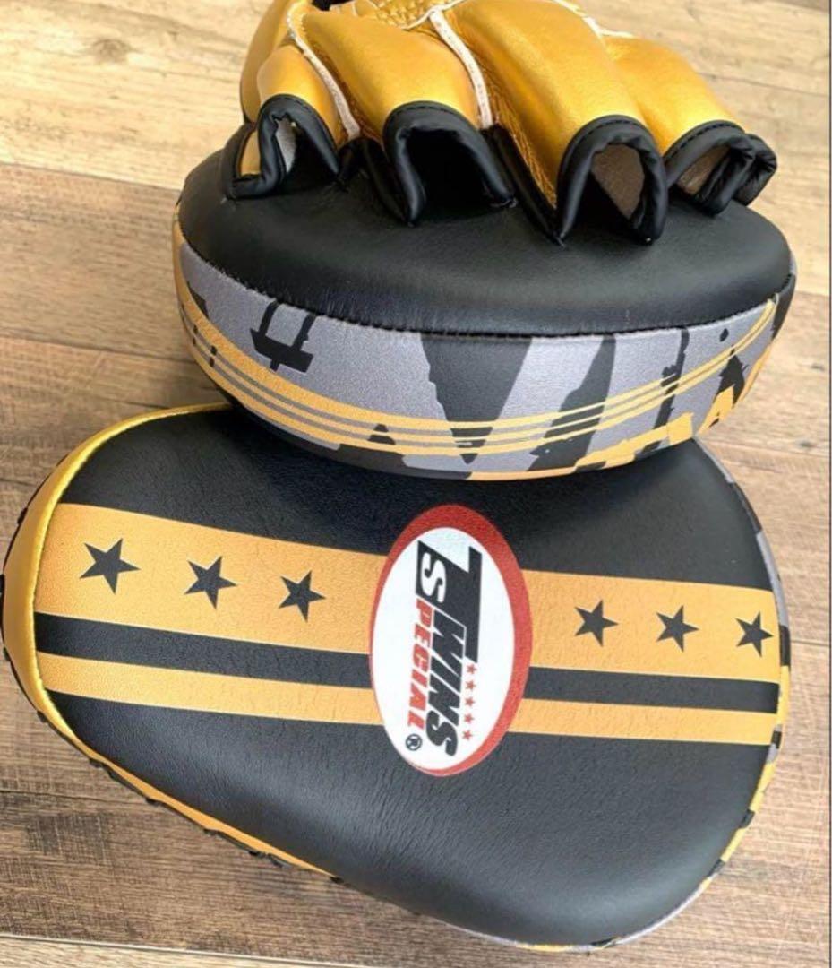 TWINS ペアパンチミット　金　ゴールド 　黒