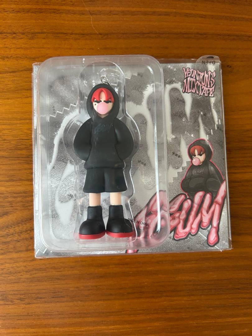 新品未開封　ヨンジュン　TXT　GGUM　フィギュア