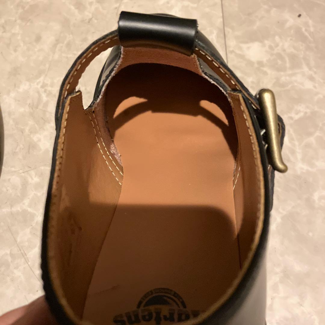 Dr. Martens 黒 ストラップシューズ